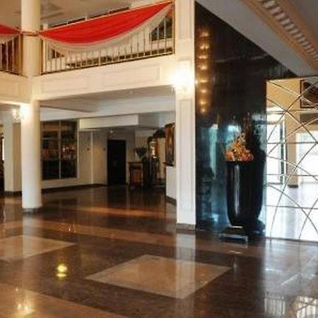 Rachael Hotel 포트하커트 외부 사진